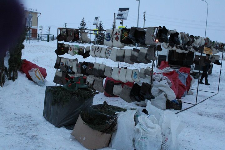 14 декабря в Новошешминске прошла первая предновогодняя ярмарка (фоторепортаж)