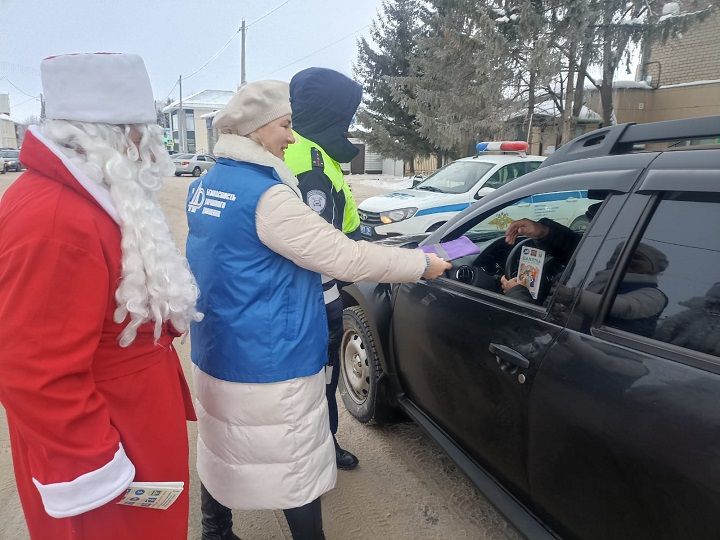 Зимние каникулы в Новошешминске проходят под присмотром Госавтоинспекции