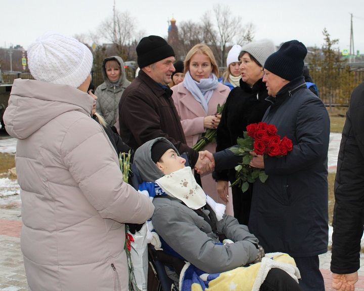 В память воинов-земляков (фоторепортаж)