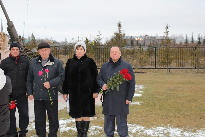 В память воинов-земляков (фоторепортаж)