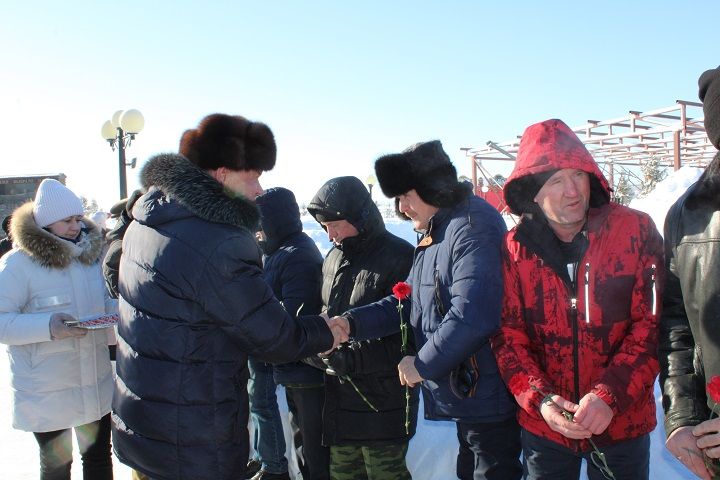 В Новошешминске прошел митинг, посвященный 35-ой годовщине вывода советских войск из Афганистана (фото и видео)