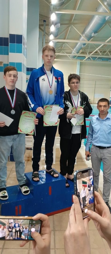 Юные пловцы Новошешминска завоевали четыре золотые медали