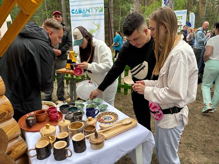 Безнекеләр республика Сабантуенда