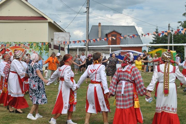 Моменты фестиваля «Выля, хут купӑс!» (»Играй, гармонь!»)