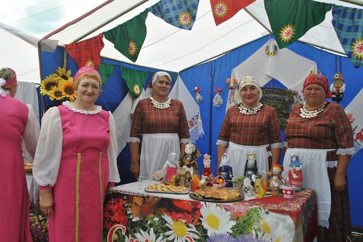 Моменты фестиваля «Выля, хут купӑс!» (»Играй, гармонь!»)