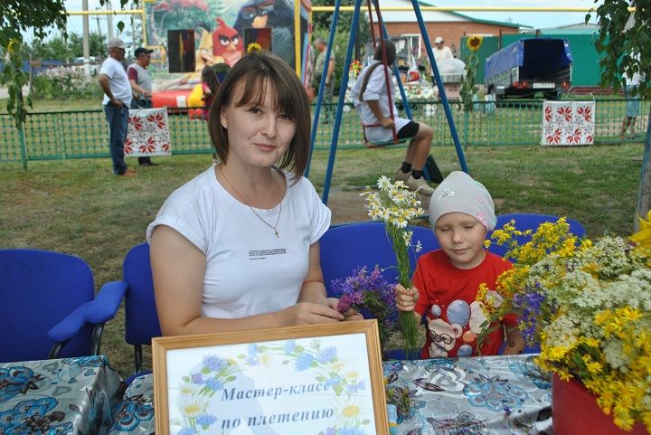 «Выля, хут купӑс!» («Уйнагыз, гармуннар») фестивале мизгелләре