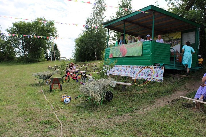 21 июльдә Әдәмсә авылында җирле храмның 150 еллыгы уңаеннан тантаналы чара узды (фоторепортаж)