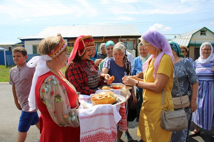 21 июльдә Әдәмсә авылында җирле храмның 150 еллыгы уңаеннан тантаналы чара узды (фоторепортаж)