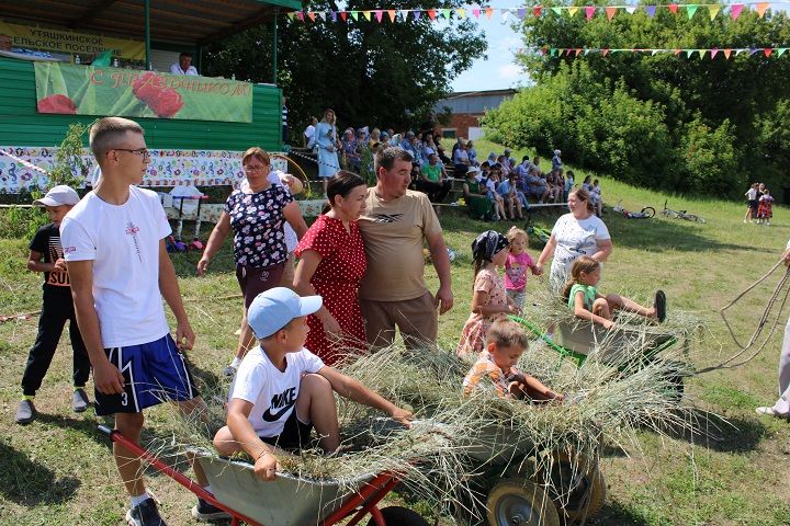 21 июльдә Әдәмсә авылында җирле храмның 150 еллыгы уңаеннан тантаналы чара узды (фоторепортаж)