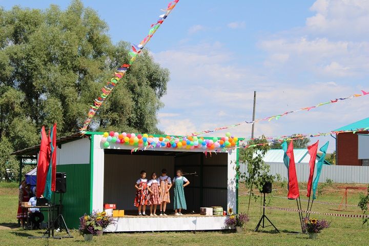 21 июльдә Әдәмсә авылында җирле храмның 150 еллыгы уңаеннан тантаналы чара узды (фоторепортаж)