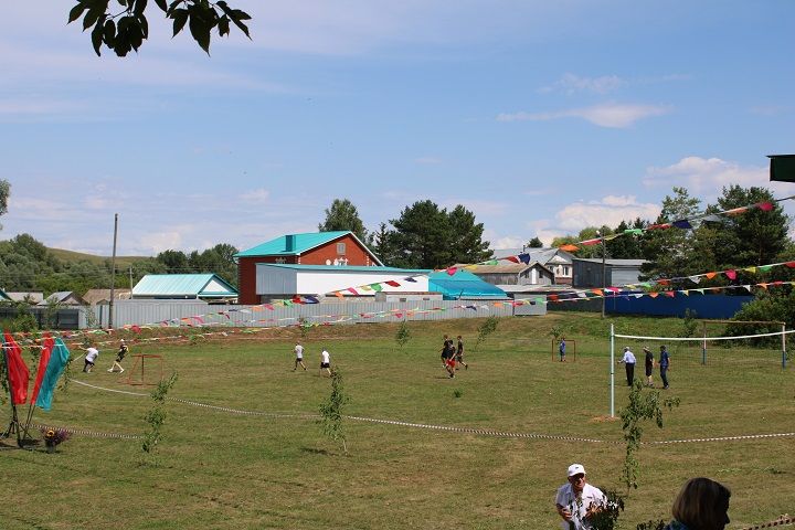 21 июльдә Әдәмсә авылында җирле храмның 150 еллыгы уңаеннан тантаналы чара узды (фоторепортаж)