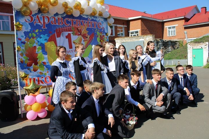 Новый учебный год стартовал в Новошешминской гимназии (фоторепортаж)