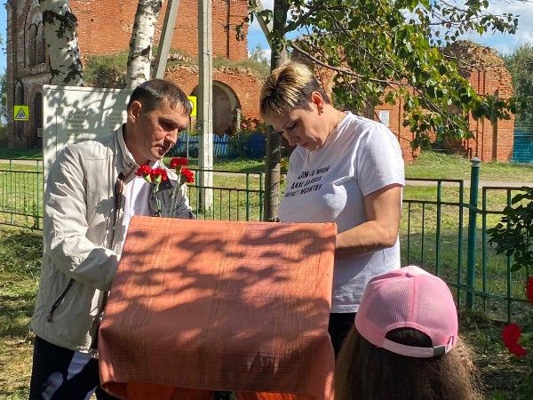 В Слободе Екатерининской  установлена мемориальная доска в честь погибшего воина