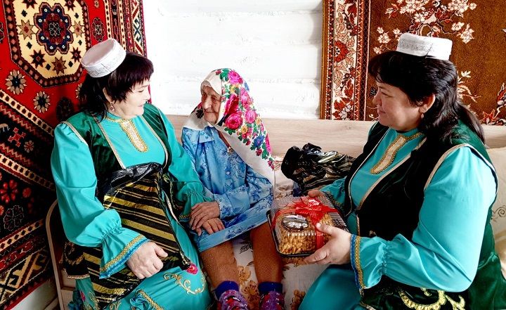 Гульзагару Шакирову из Простых Челнов поздравили с 95-летием