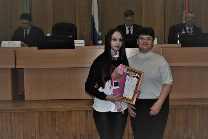 В Новошешминске Почетными грамотами наградили лучших работников здравоохранения по итогам 2024 года