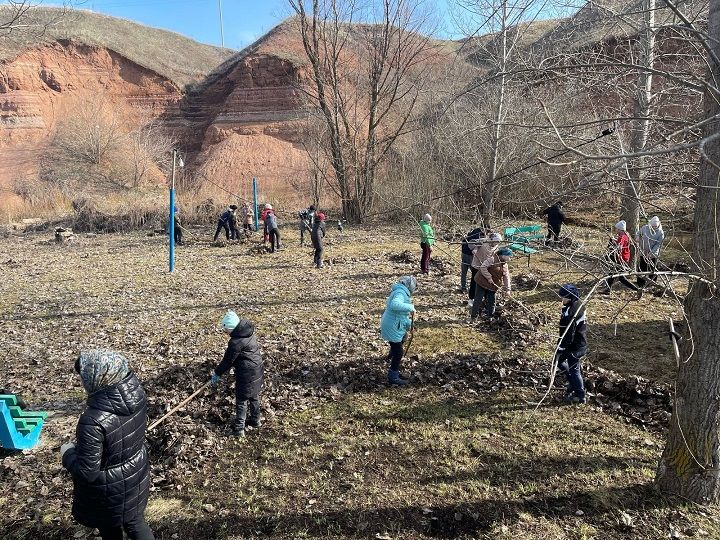 В Шахмайкинском поселении благоустроили территорию у родника «Наил Бабай»