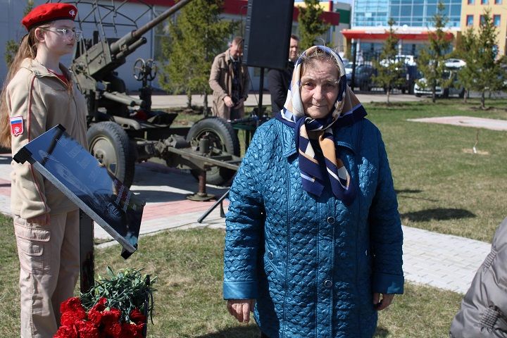 В Новошешминске открыли мемориальную доску Александру Орлову (фоторепортаж)