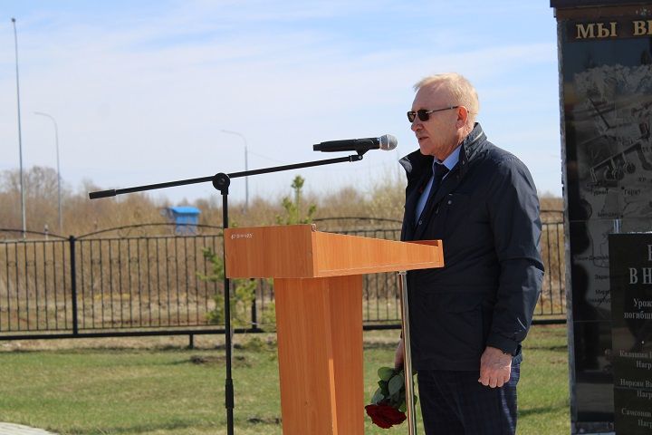 В Новошешминске открыли мемориальную доску Александру Орлову (фоторепортаж)