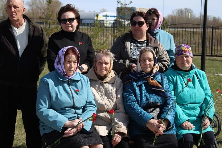 В Новошешминске открыли мемориальную доску Александру Орлову (фоторепортаж)