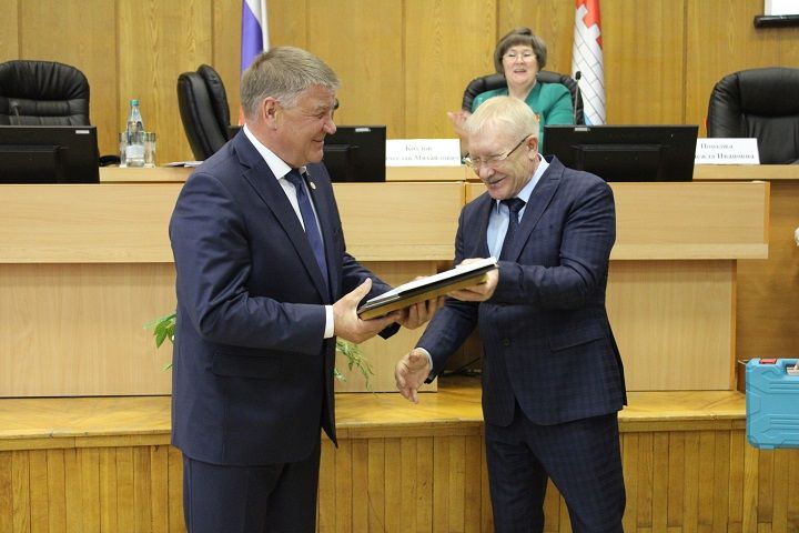 На заседании Совета района наградили достойных новошешминцев (фоторепортаж)