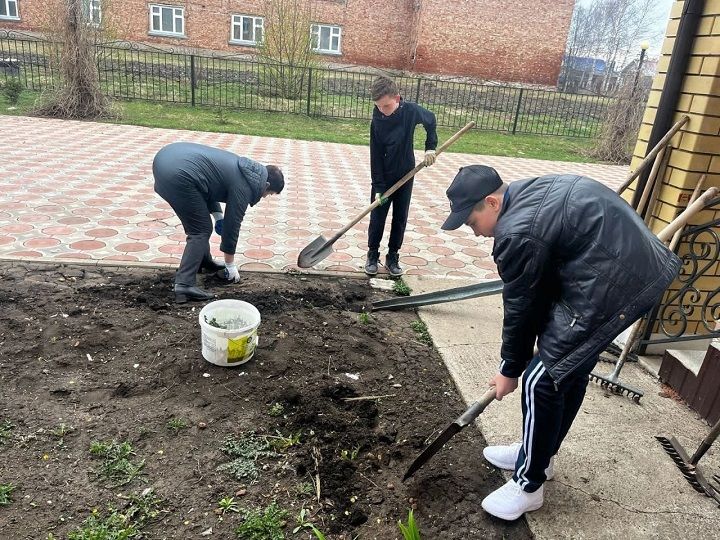 Первые и Орлята России приняли участие в мероприятии «Сад памяти»