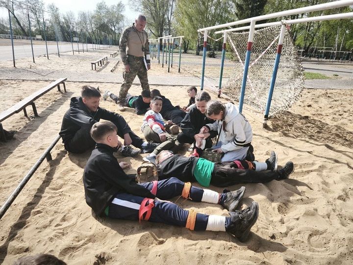 Школьники Новошешминского района участвовали в зональном этапе военно-патриотической игры «Зарница 2.0»