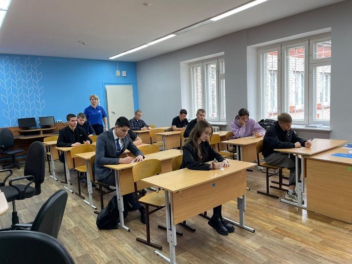 Автомногоборье: конкурс в знании ПДД прошел среди школьников Новошешминска