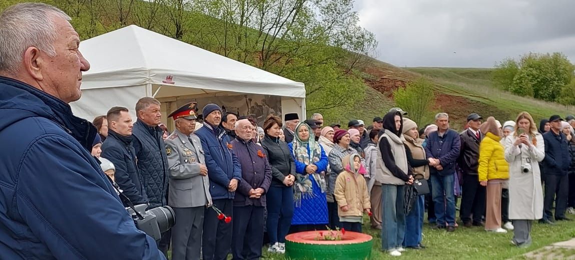 В селе Шахмайкино открыли Парк памяти и стелу участникам войны(фоторепортаж, видео)