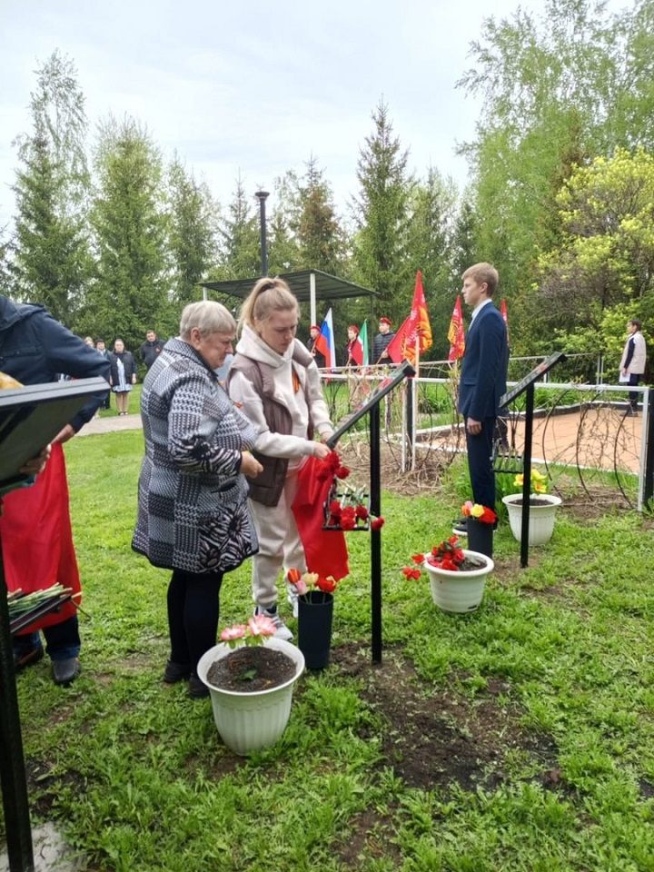 В преддверии Дня Победы в Новошешминском районе открыли мемориальные доски героям СВО
