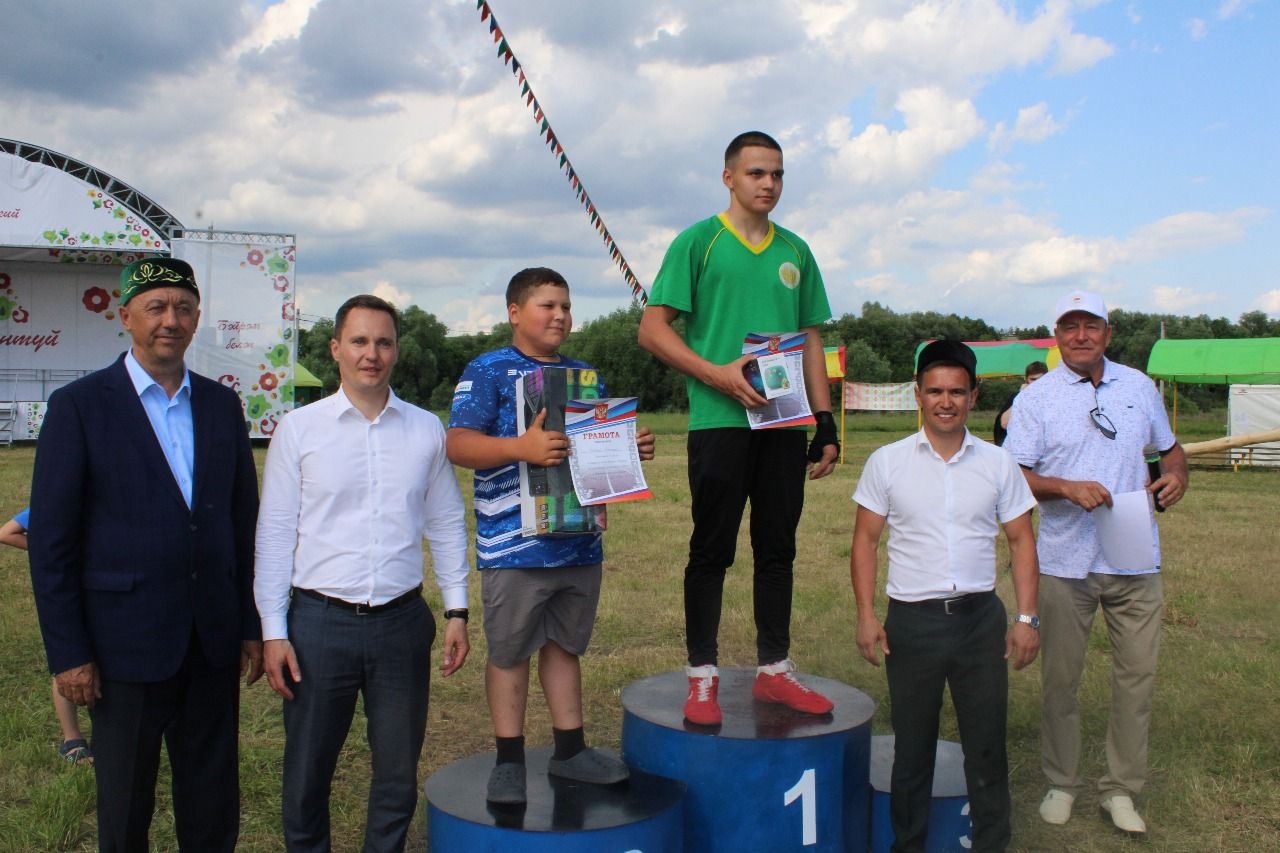 8 июня в Новошешминске прошел Сабантуй (фоторепортаж)