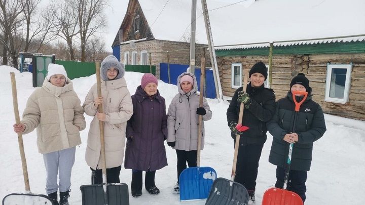 Акция «Снежный десант»: помощь от Совета Первых Петропавловской школы