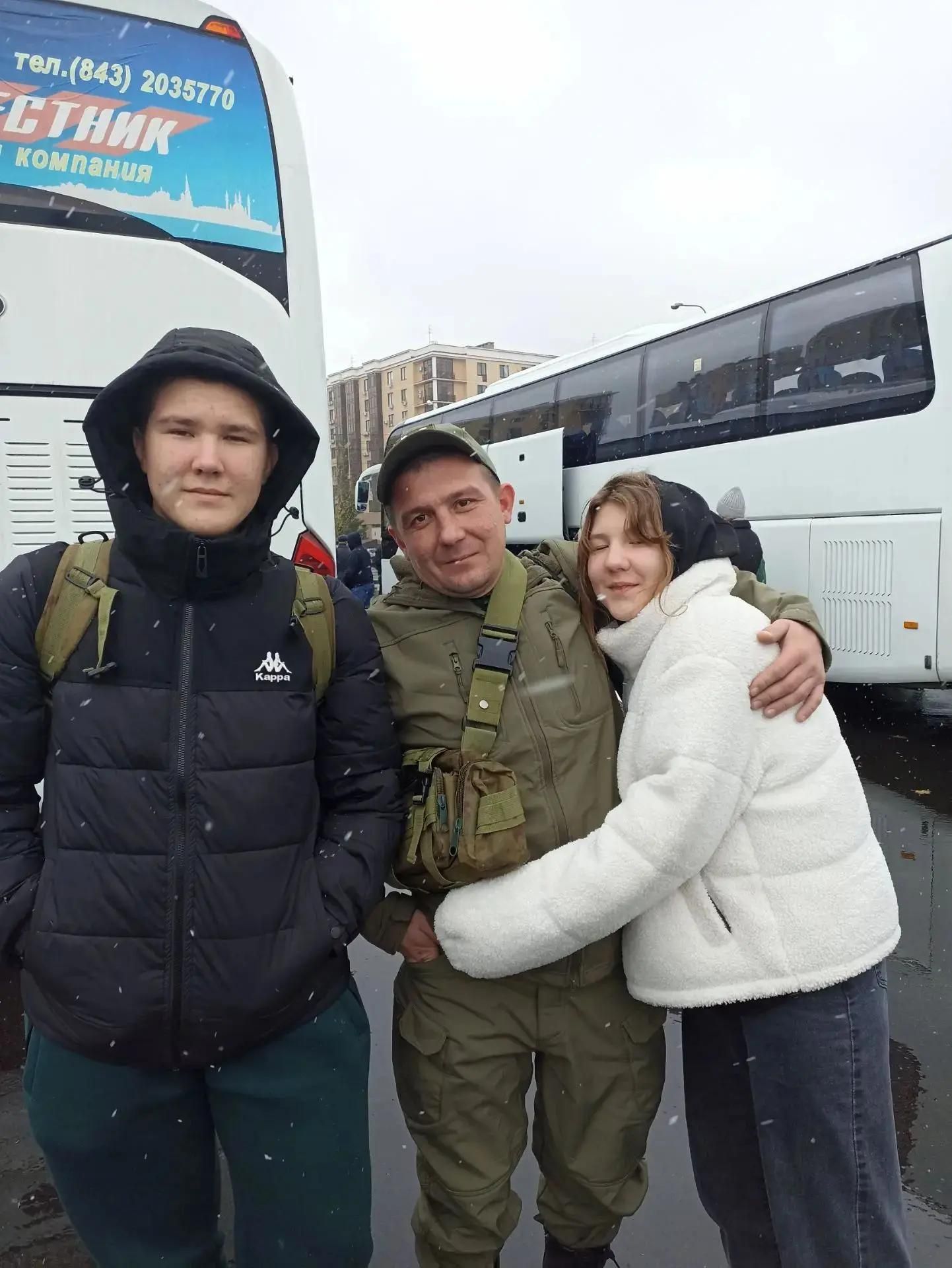 Улларының ике кителе