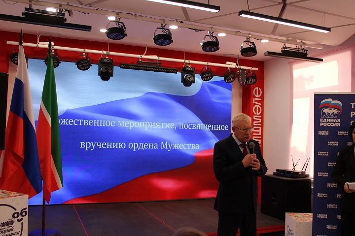 Крепка Россия своими сынами