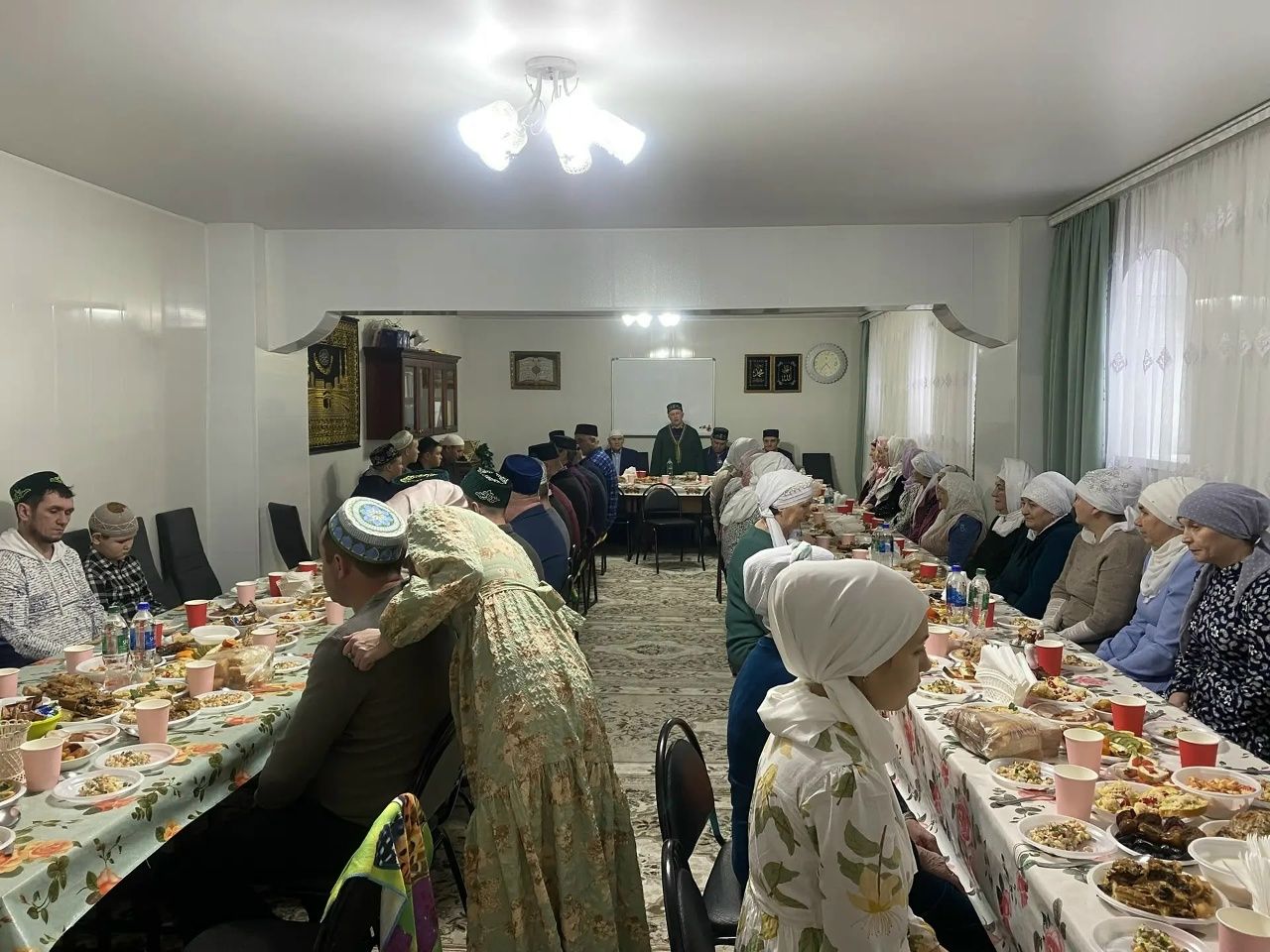 Яшьләрдән үрнәк: Акбүре авылында ифтар мәҗлесе узды