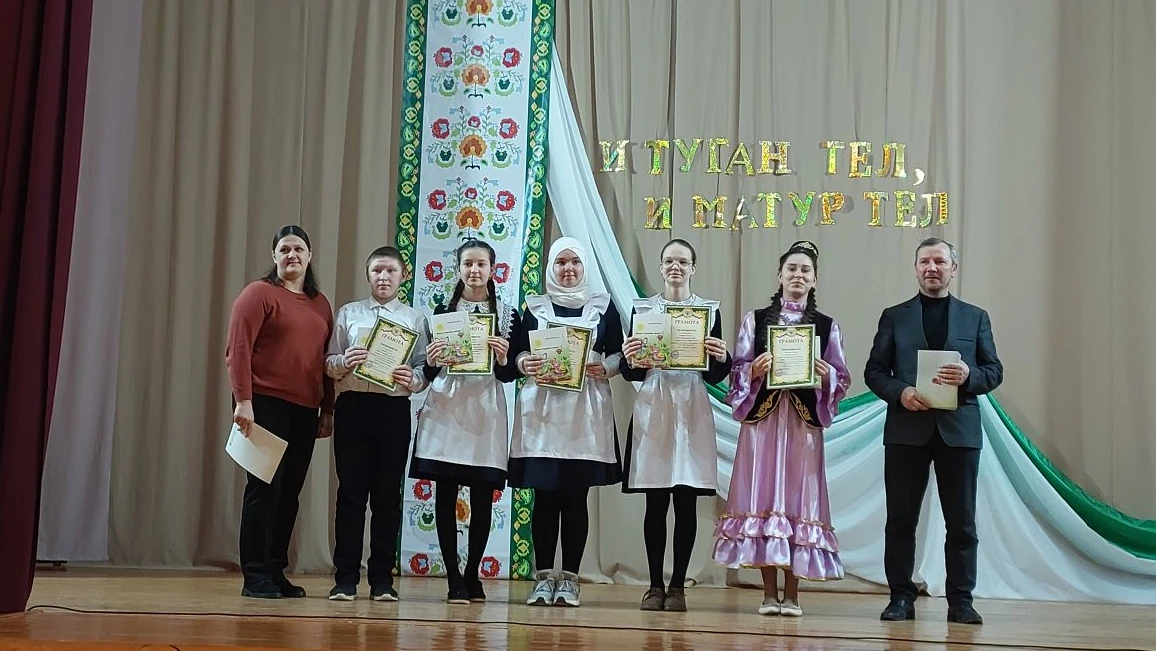 Зирекледә - Шигырь бәйрәме