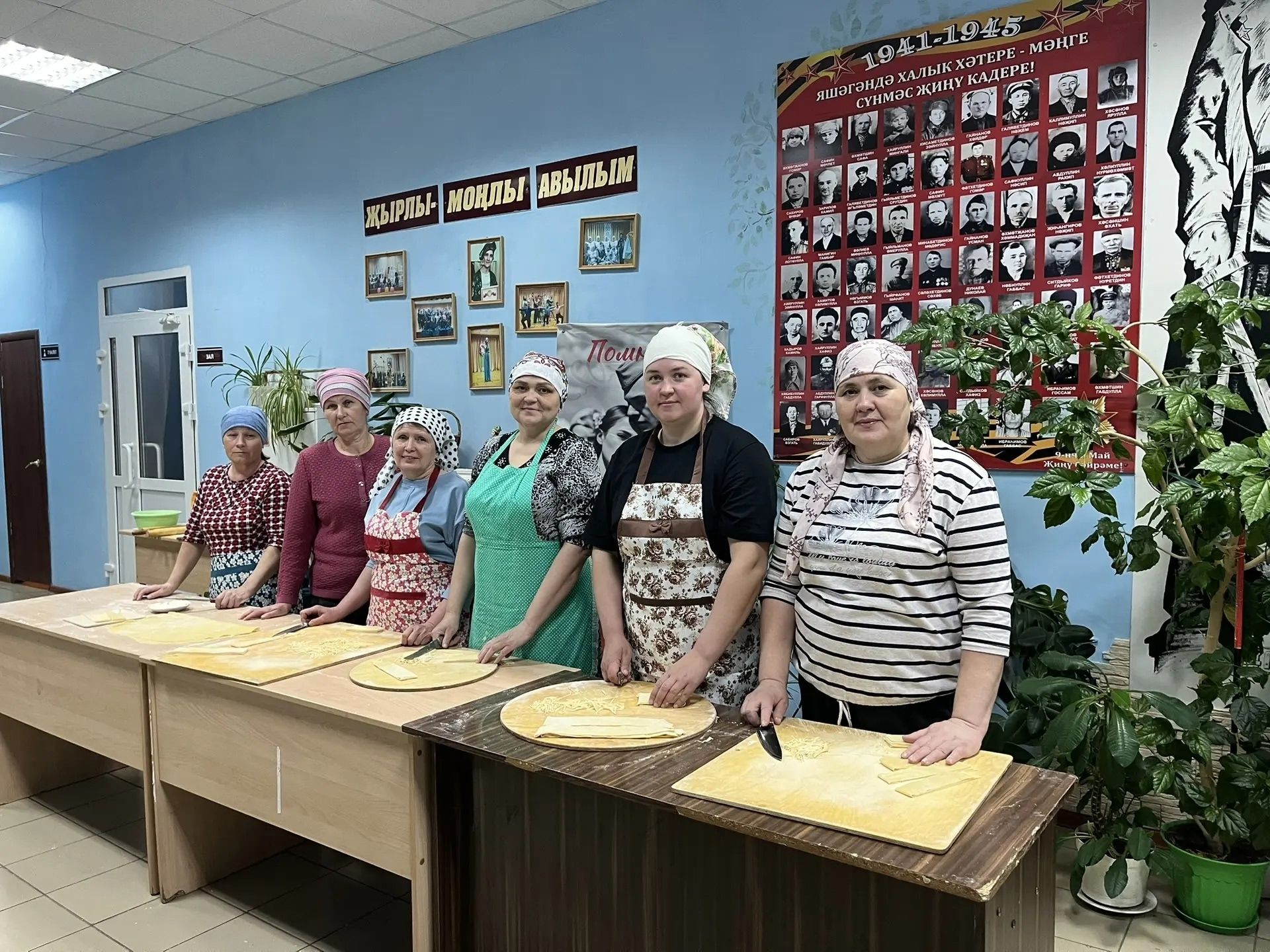 Чертушкинские хозяйки приготовили домашнюю лапшу для участников СВО