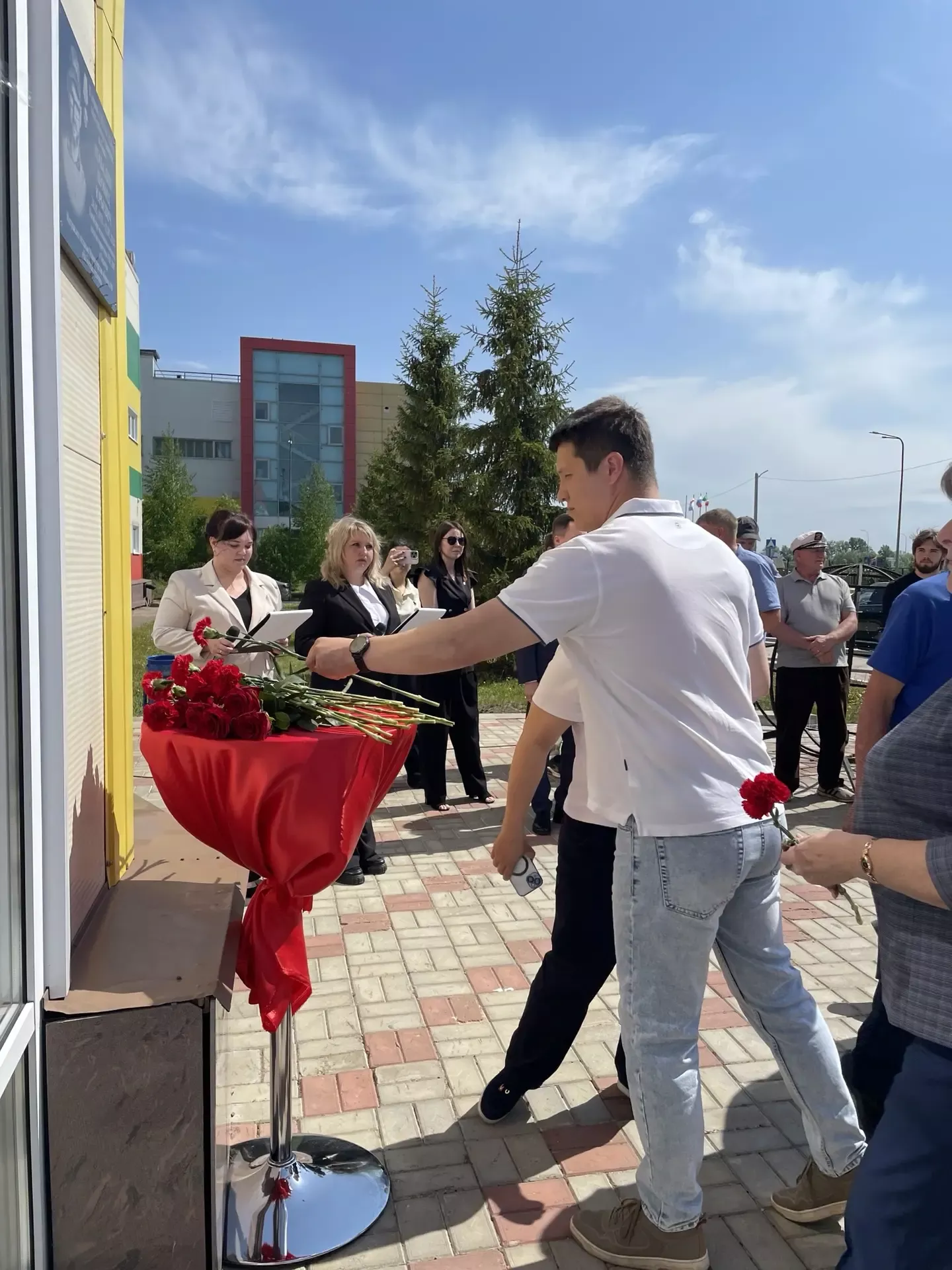 Память героя навечно вписана в историю Новошешминска