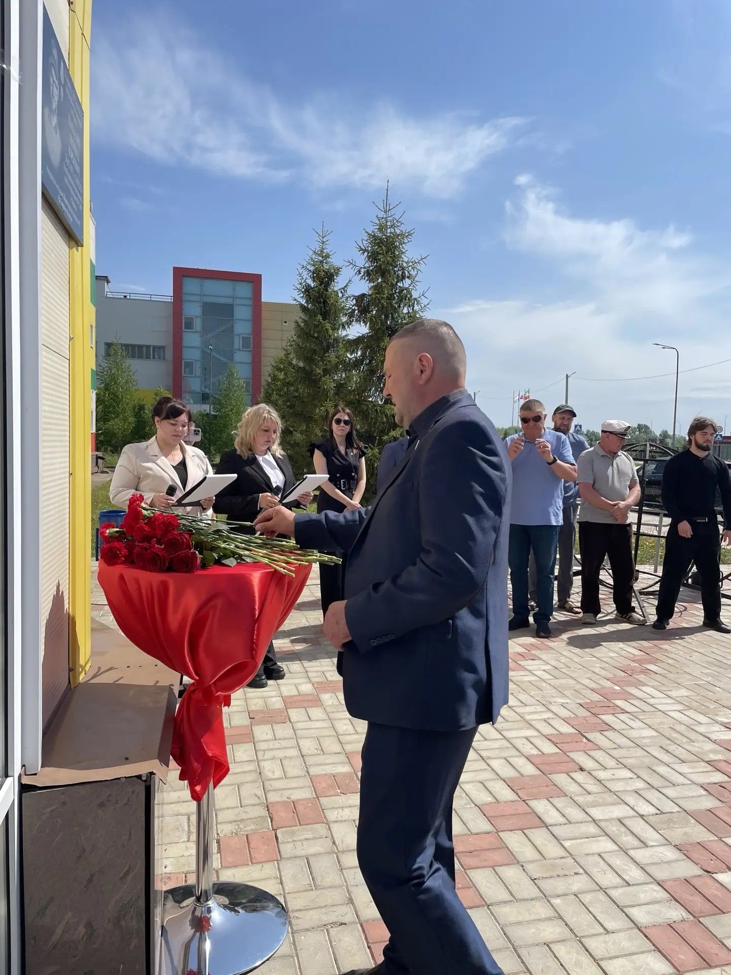 Память героя навечно вписана в историю Новошешминска