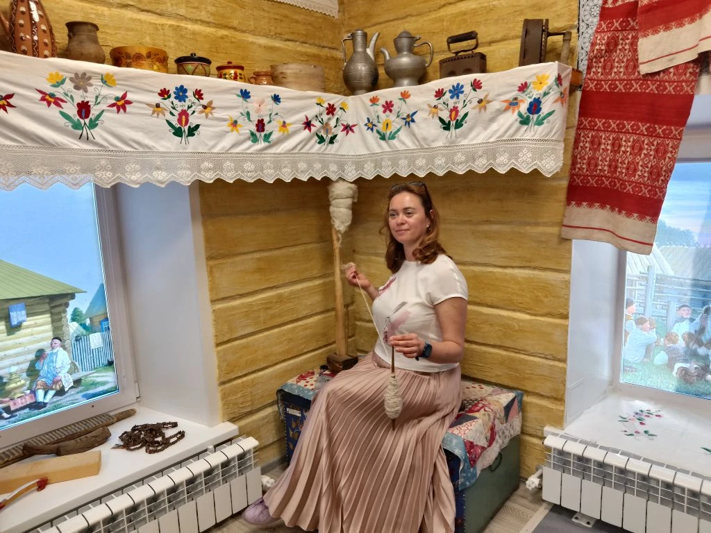 Бүген Музейлар көнендә Шахмай авылы Мирхәйдәр Фәйзи музее 300 кешелек  делегацияне кабул итте