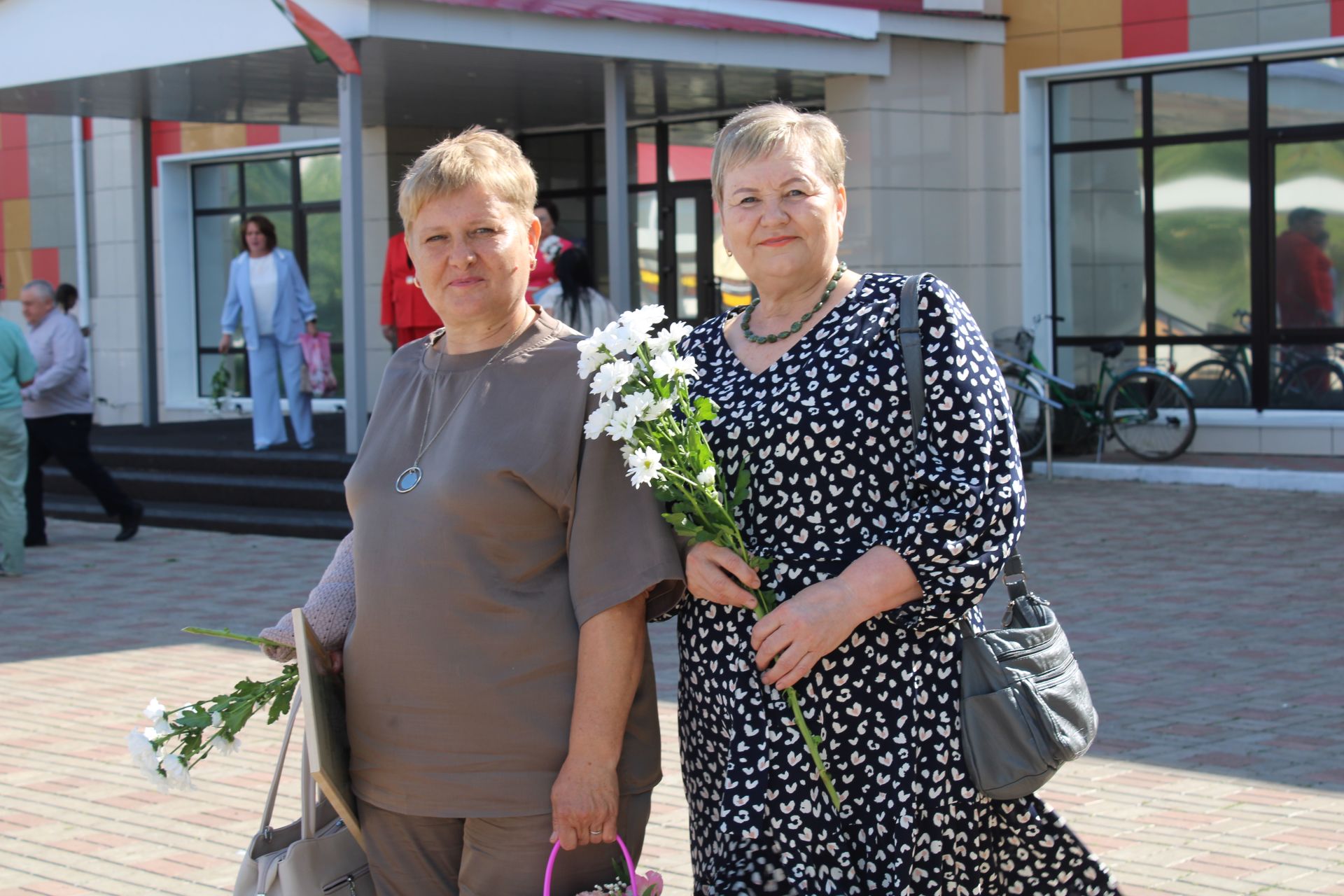 «Ангелы в белых халатах»: в Новошешминске чествовали героев медицины