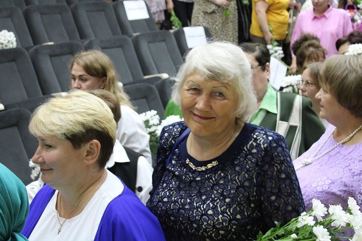 В Новошешминском районном Доме культуры прошло торжественное мероприятие, посвящённое Дню медицинского работника