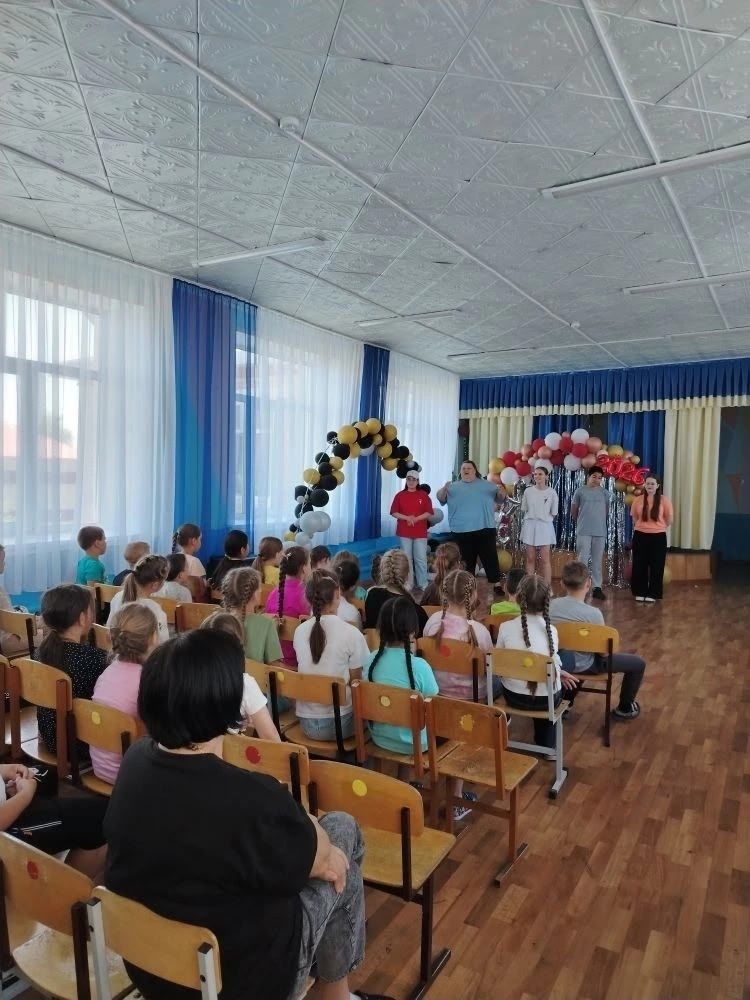 «День Первых» в пришкольном лагере Новошешминска — творим, красим и танцуем!