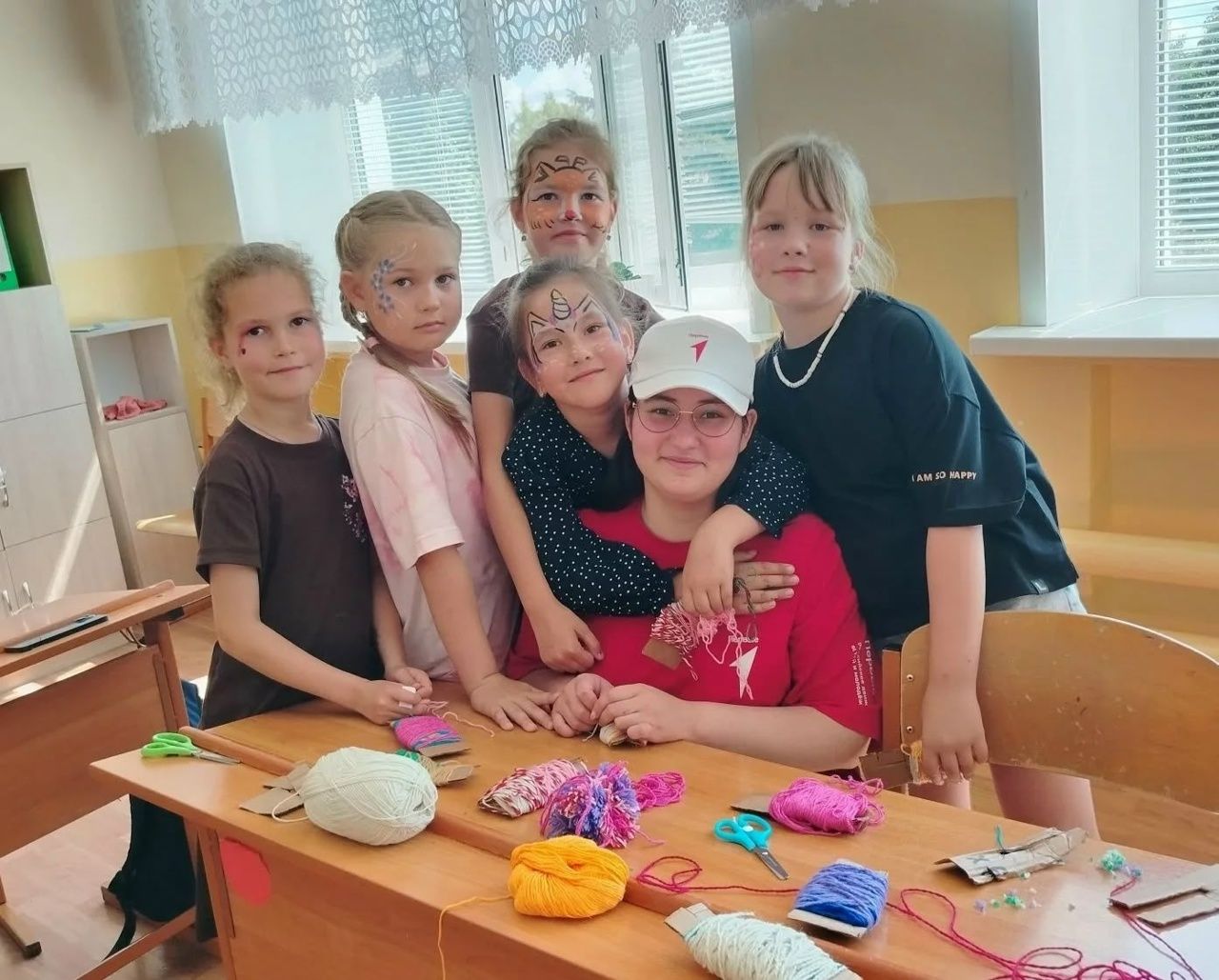 «День Первых» в пришкольном лагере Новошешминска — творим, красим и танцуем!