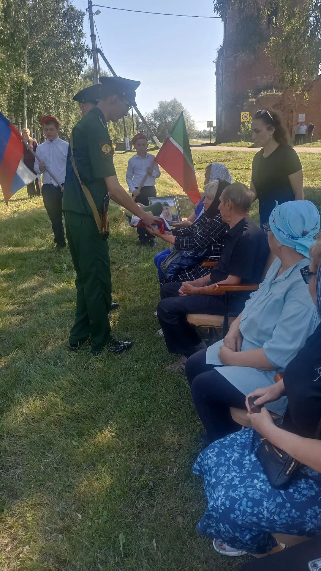 В Слободе Екатерининской простились с бойцом, погибшим в зоне СВО
