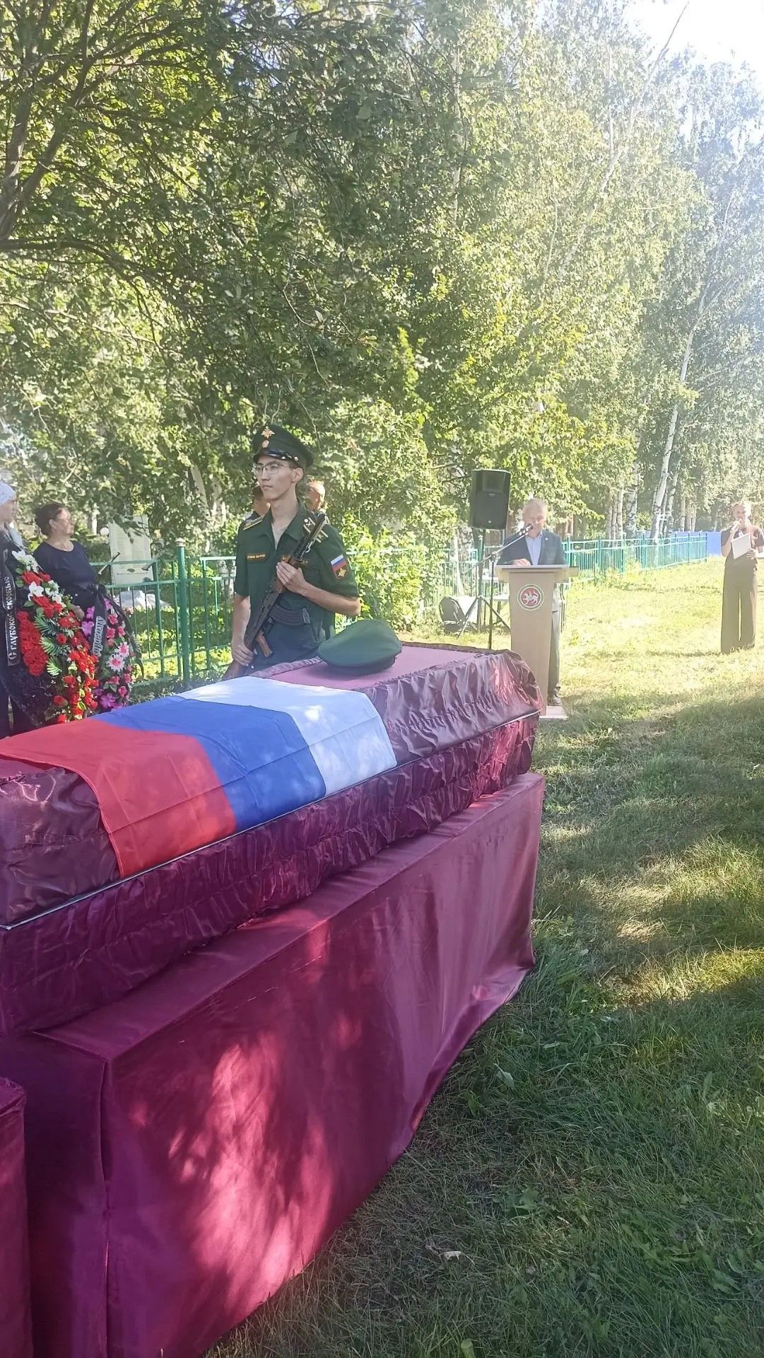 В Слободе Екатерининской простились с бойцом, погибшим в зоне СВО