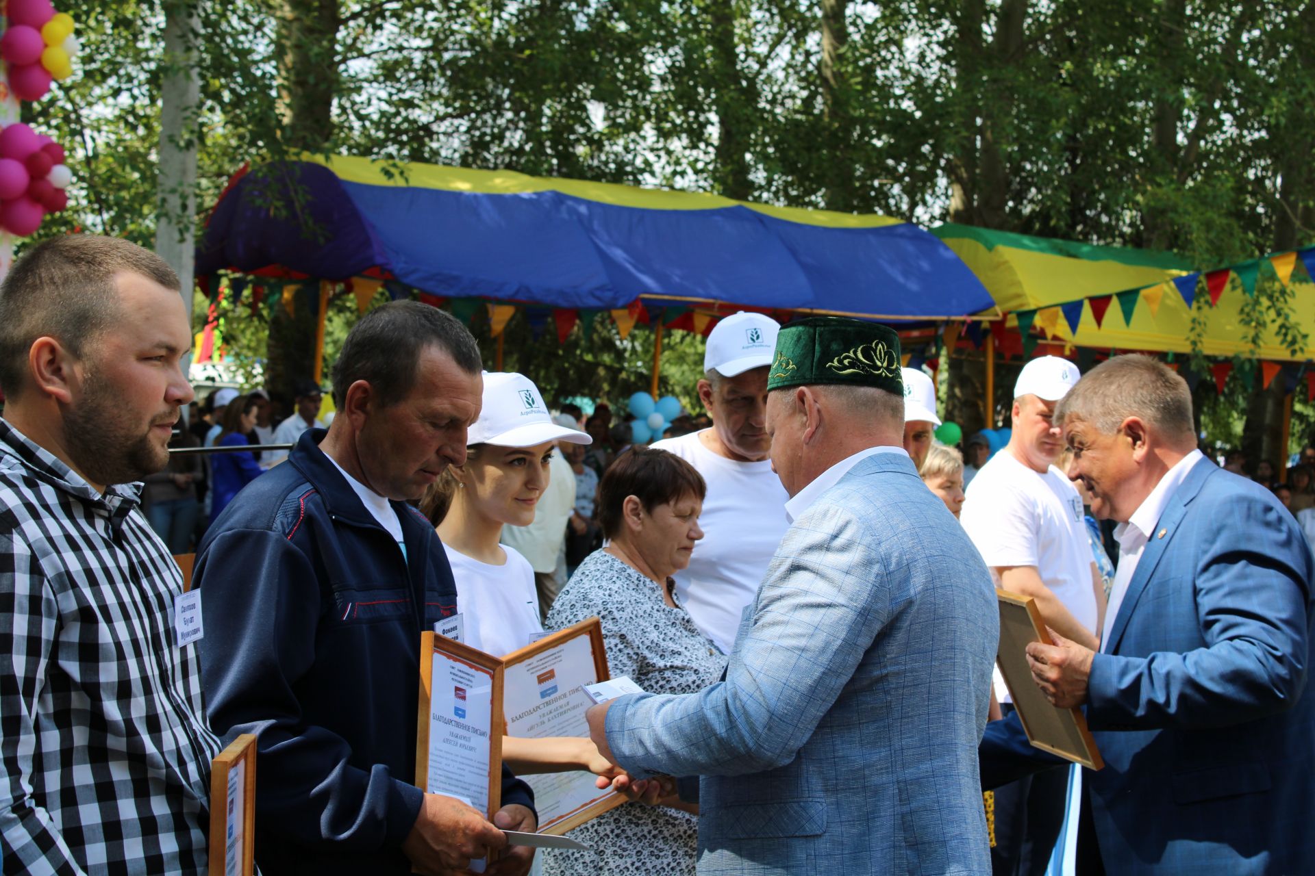 10 июня в Новошешминске прошел Сабантуй (фоторепортаж)