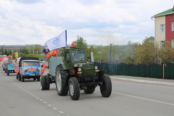 В Новошешминске состоялся митинг в честь Дня Победы (фоторепортаж)