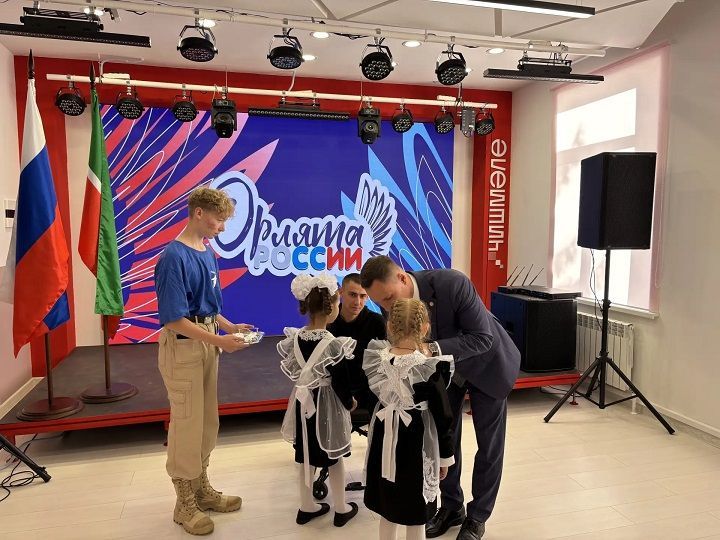 В МЦ «Чишмэле» состоялось вручение ордена Мужества и паспортов граждан РФ (фоторепортаж)