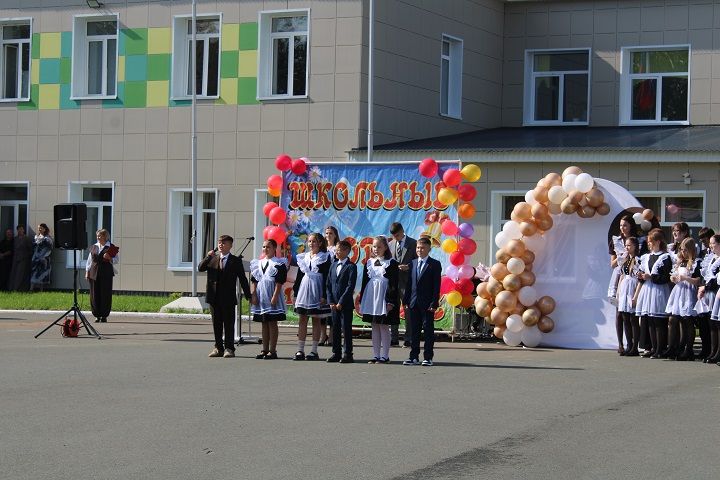 «Первое сентября – 2026» в Новошешминской гимназии (фоторепортаж)