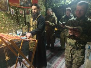 «С молитвой и словом поддержки: священники на передовой»
